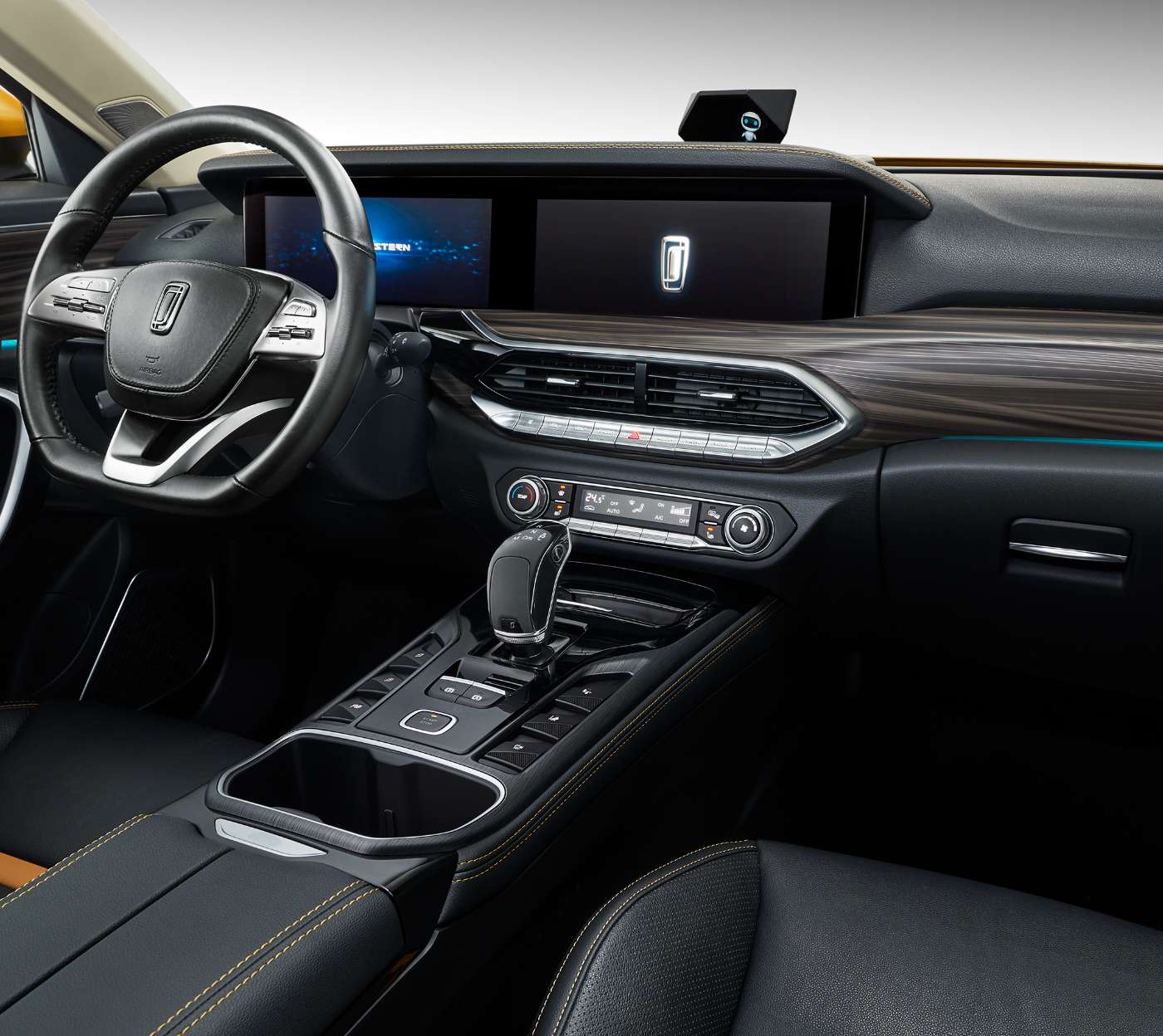 Bestune T77 interior tablero