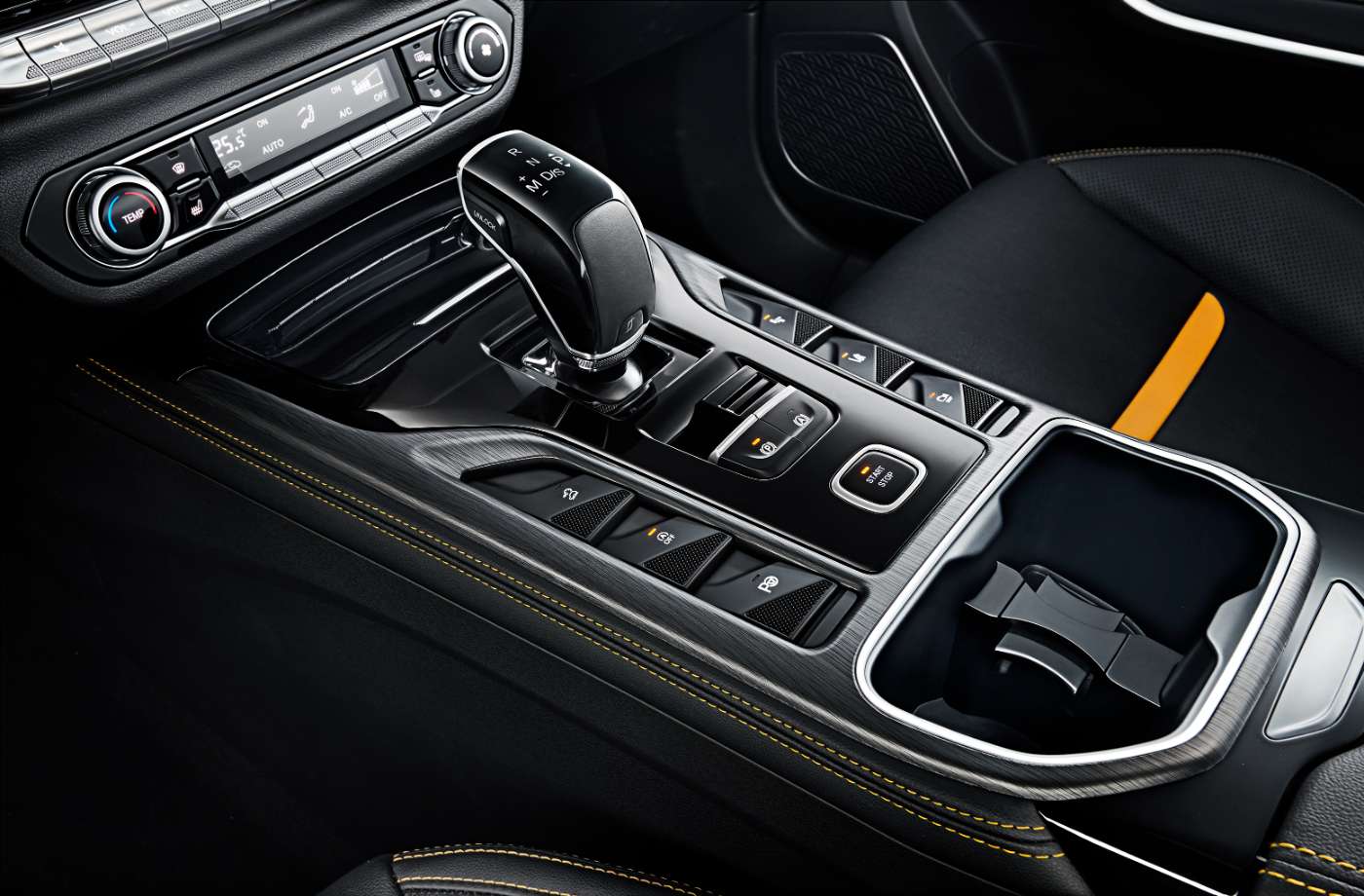 Bestune T77 consola central